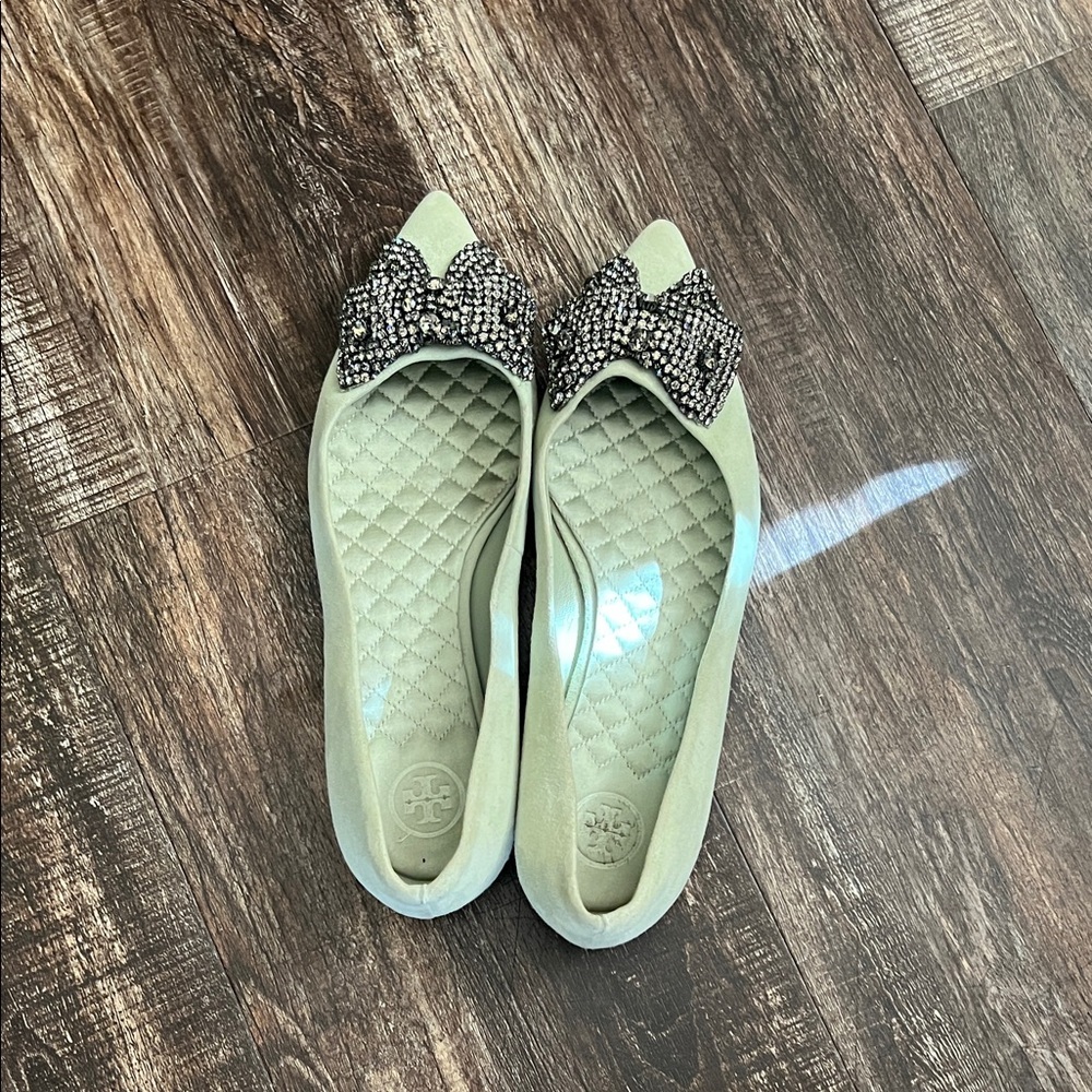 Tory Burch Cream Flats with Embellished Bow - Picture 3 of 5